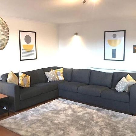Апартаменти Waterfront Living In Leith With Free Parking! Единбург Екстер'єр фото